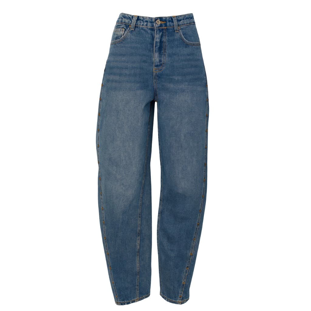 JEANS COM TACHAS