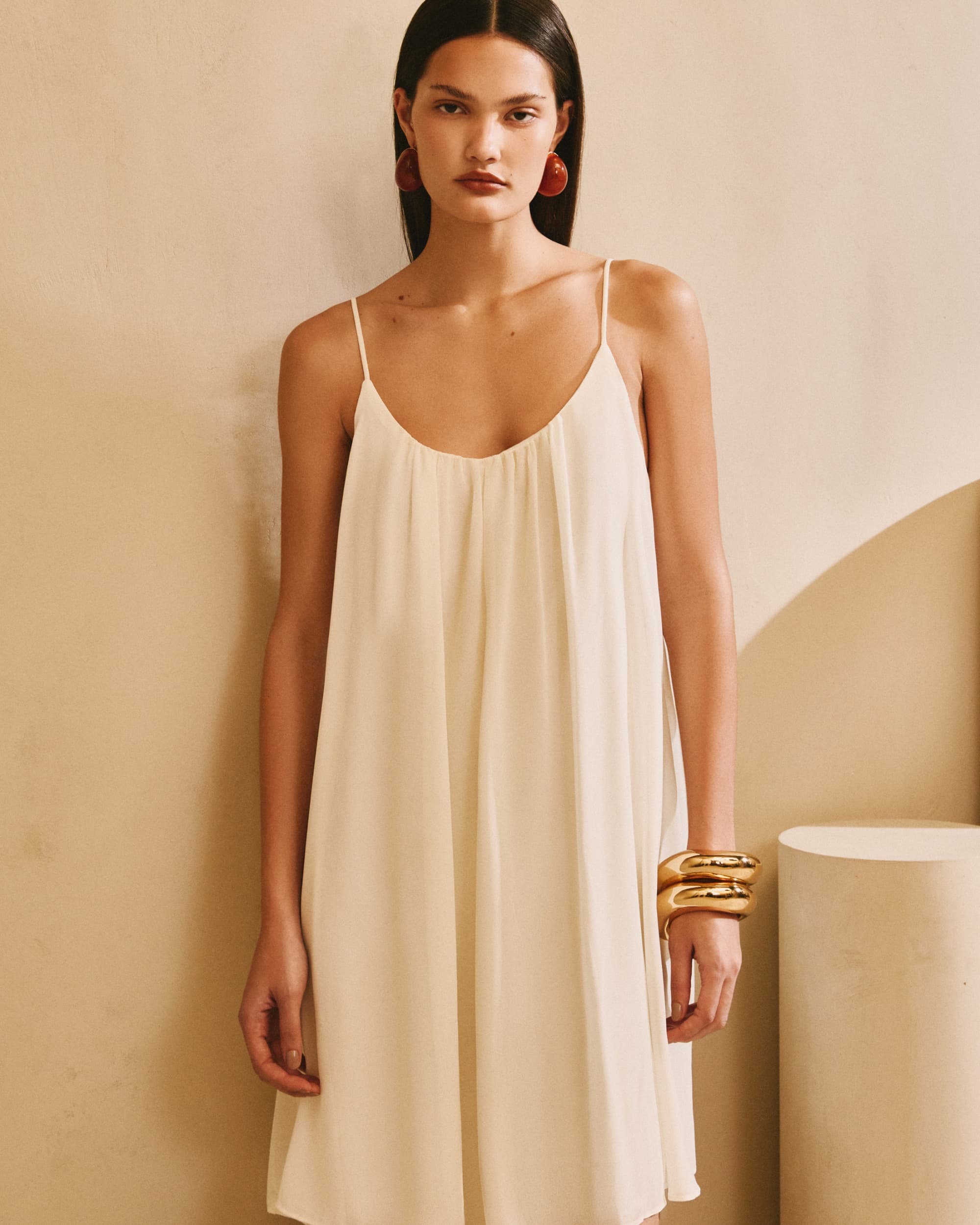 VESTIDO CURTO