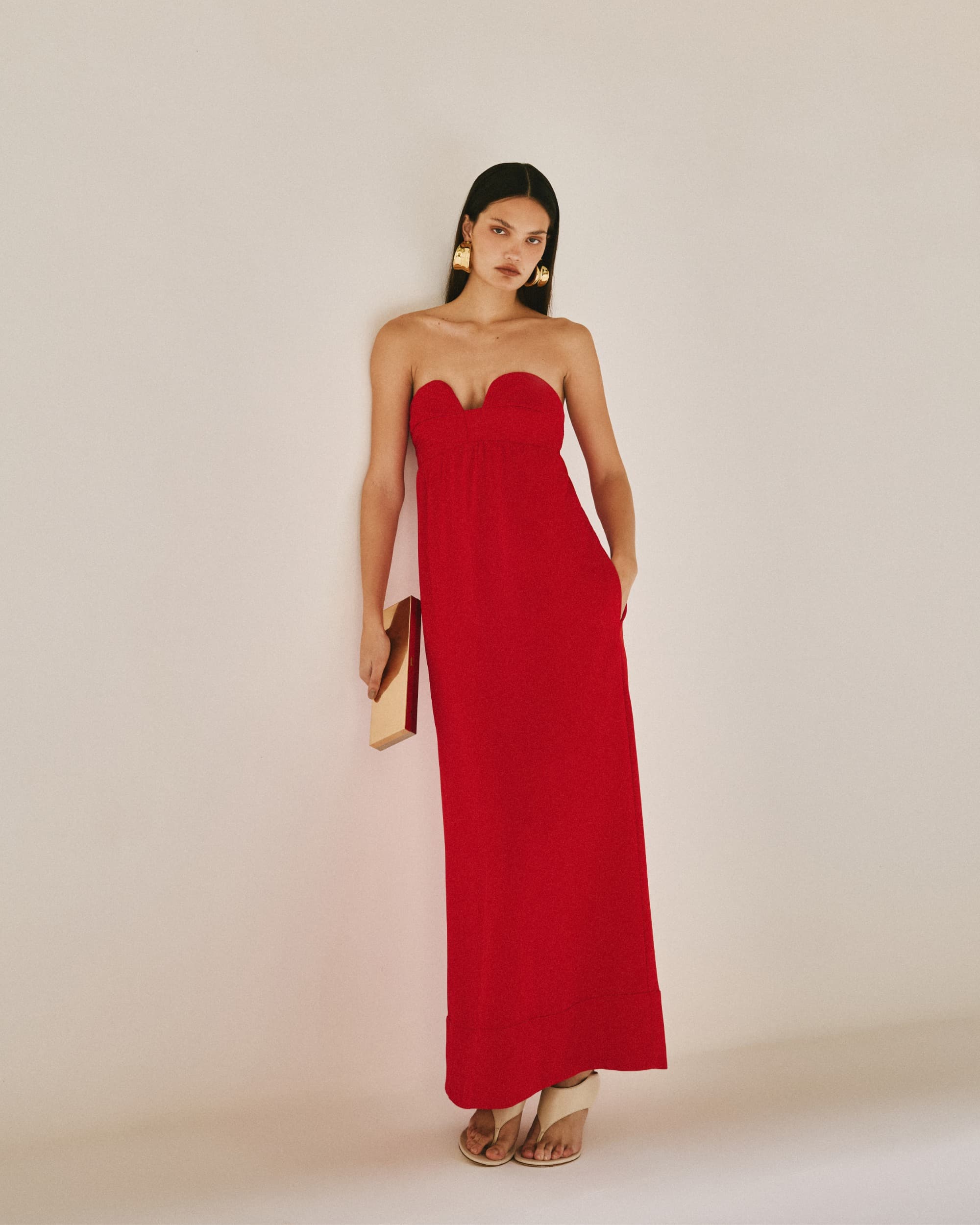VESTIDO SEM ALÇA